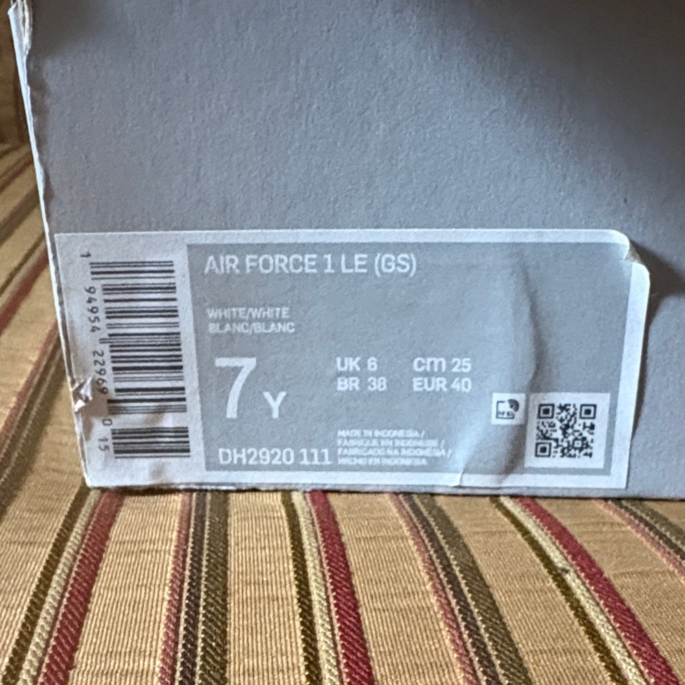 Nike Air Force 1 LE (GS) White Shoes